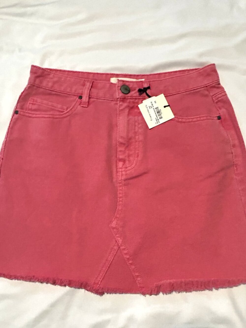 NWT TGLA pink denim mini skirt from Francesca's, size XS - Picture 3 of 6